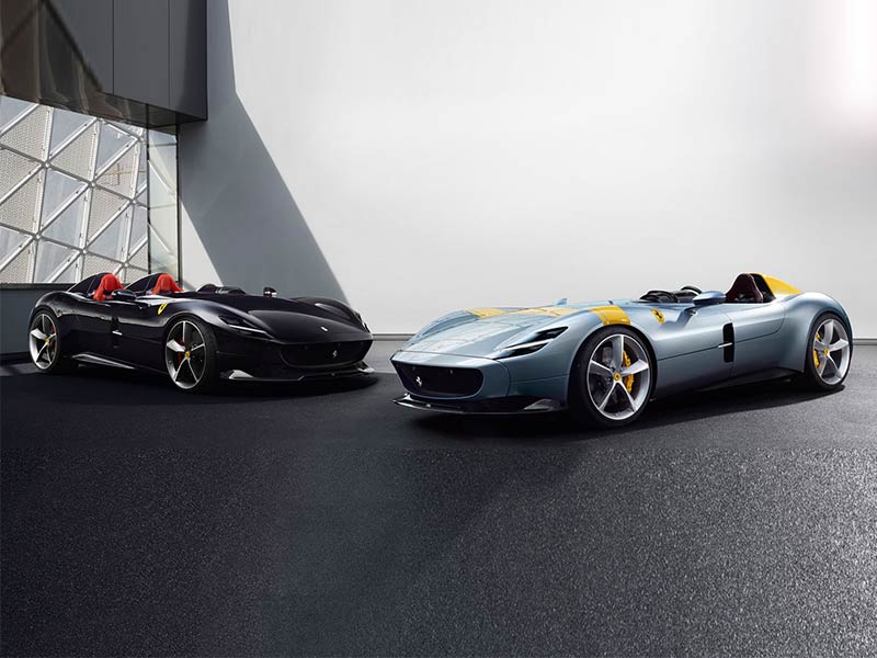 اضغط لمشاهدة الفيديو: فيراري تستعرض أسرع سيارة في العالم!